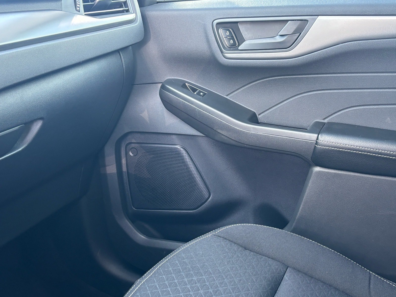 Used 2024 Ford Escape Active FWD image 19