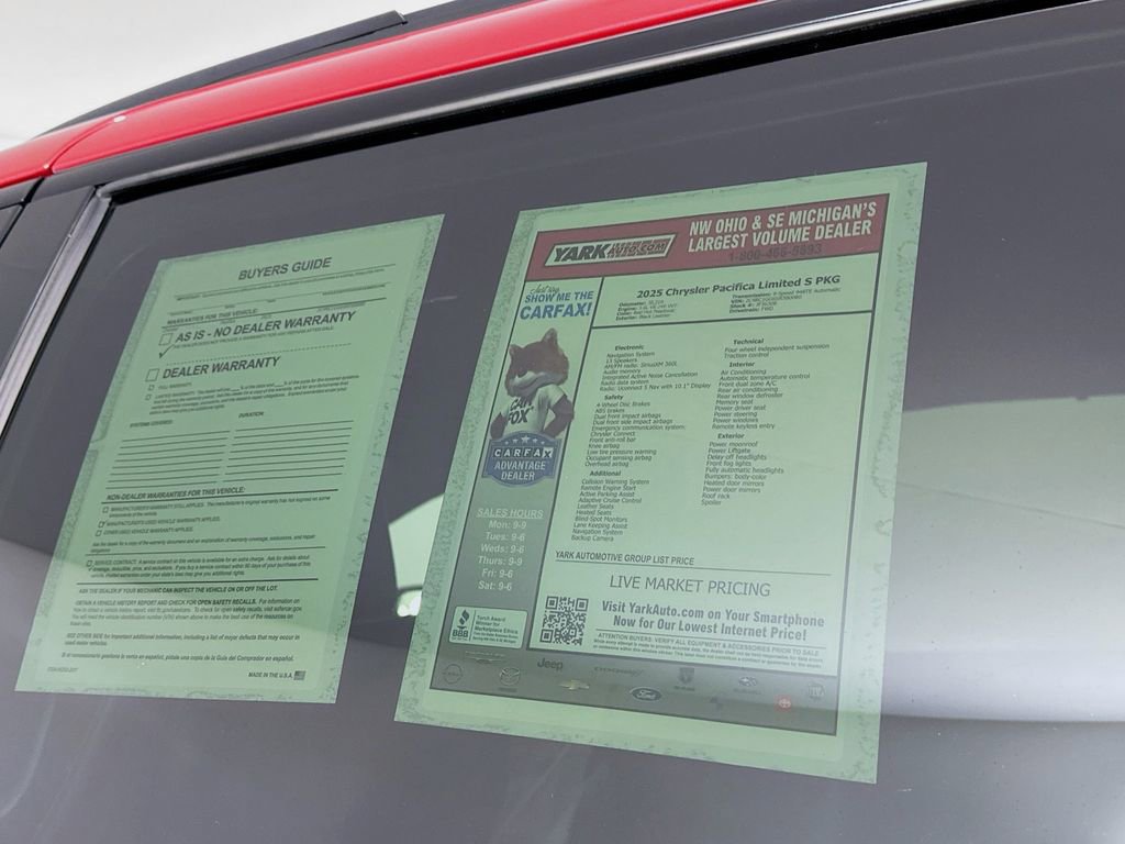 Certified 2025 Chrysler Pacifica Limited FWD image 15