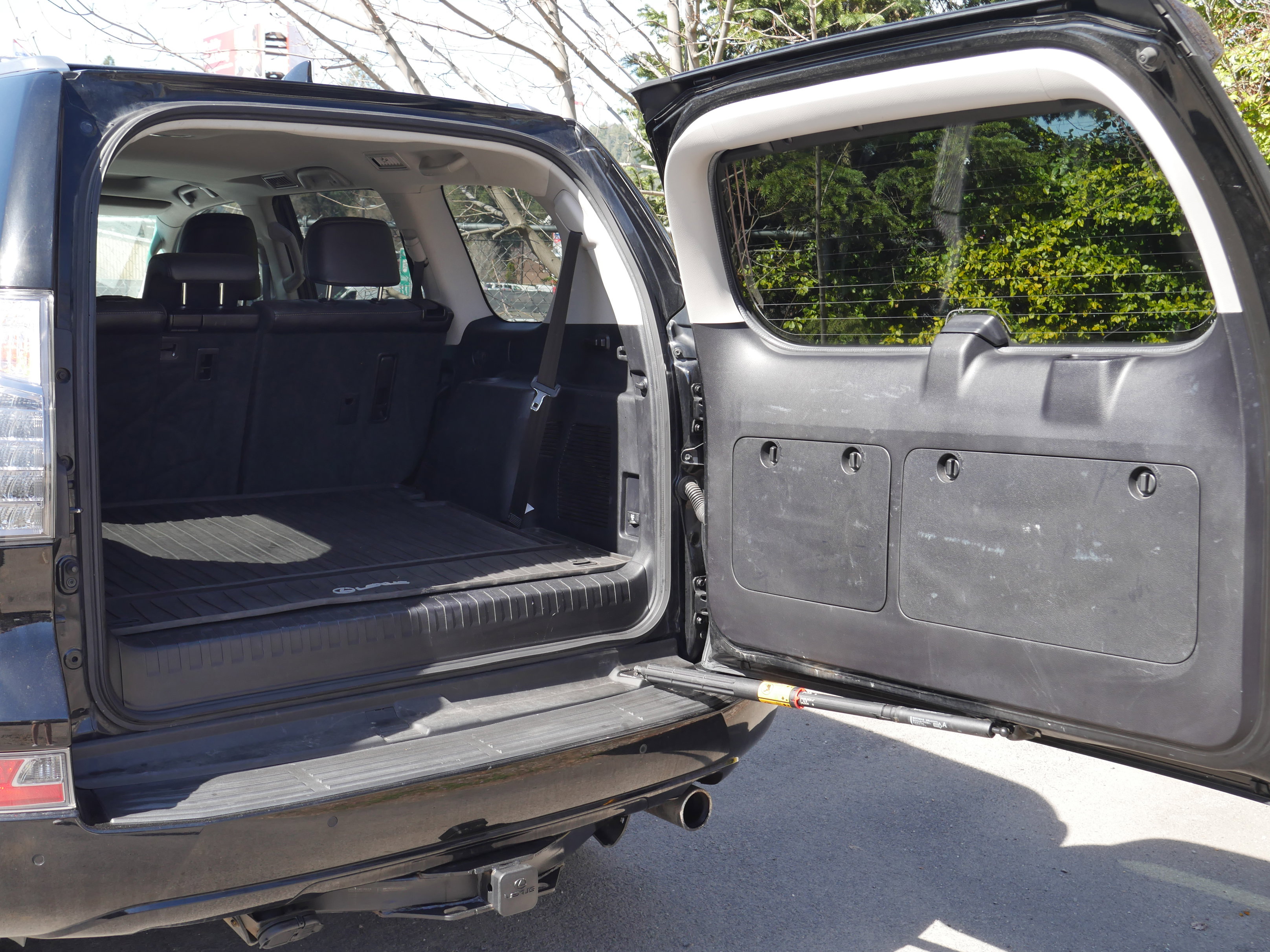 Used 2016 Lexus GX 460 w/ Premium Package image 23