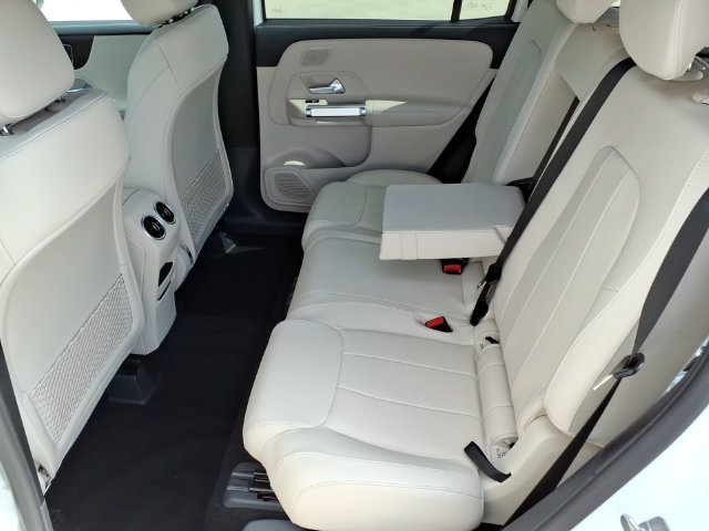 New 2026 Mercedes-Benz GLB 250 4MATIC image 18