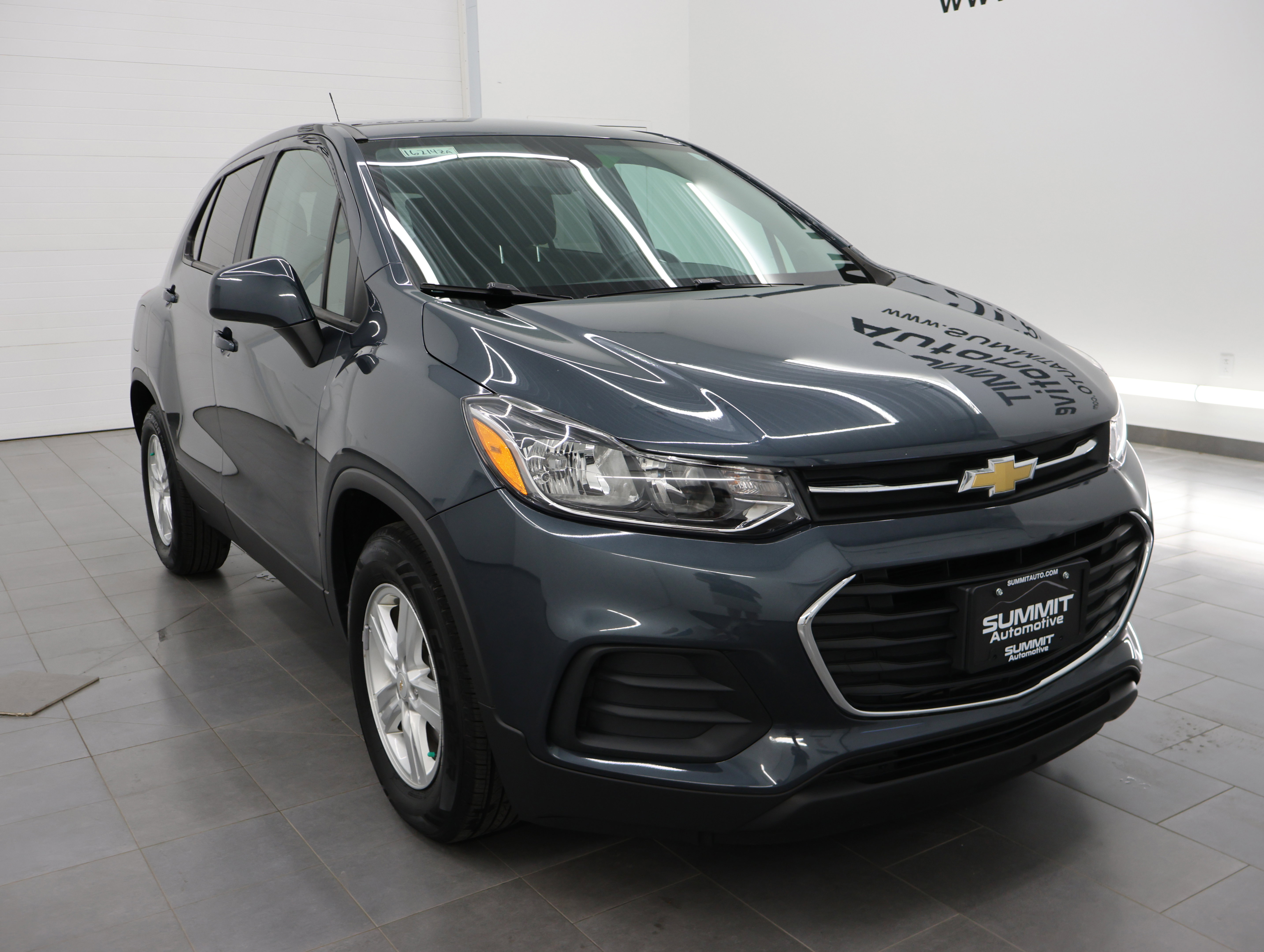 Used 2021 Chevrolet Trax LS w/ Tint and Cruise Package FWD image 2