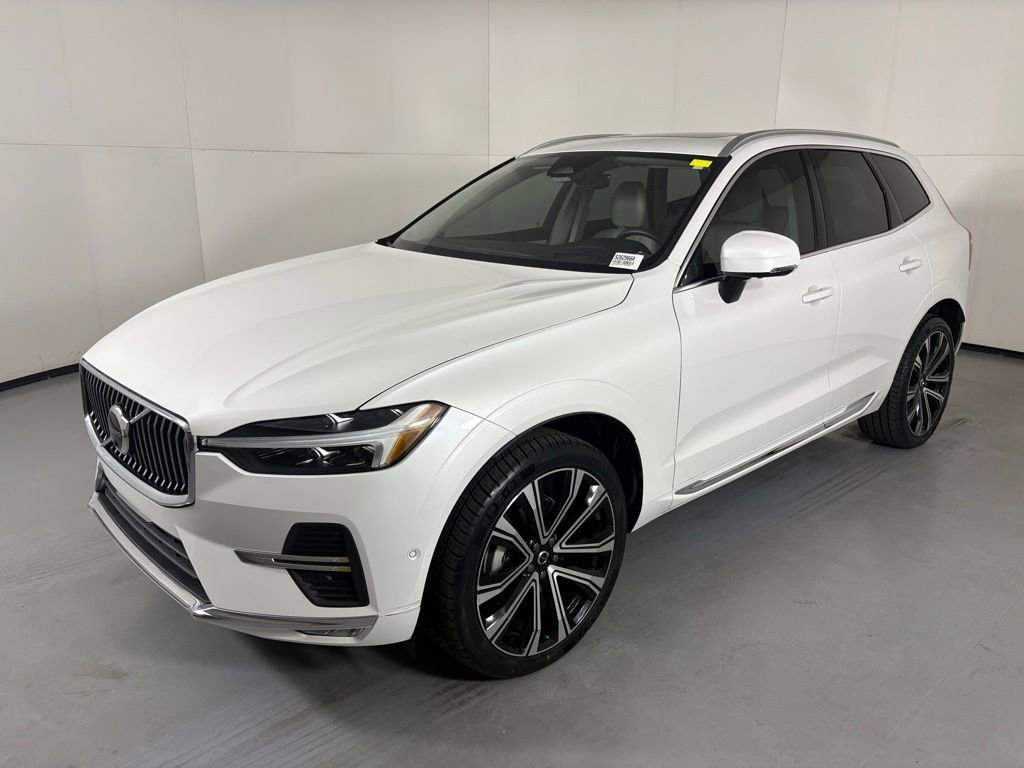 Used 2023 Volvo XC60 B5 Ultimate w/ Protection Package image 4