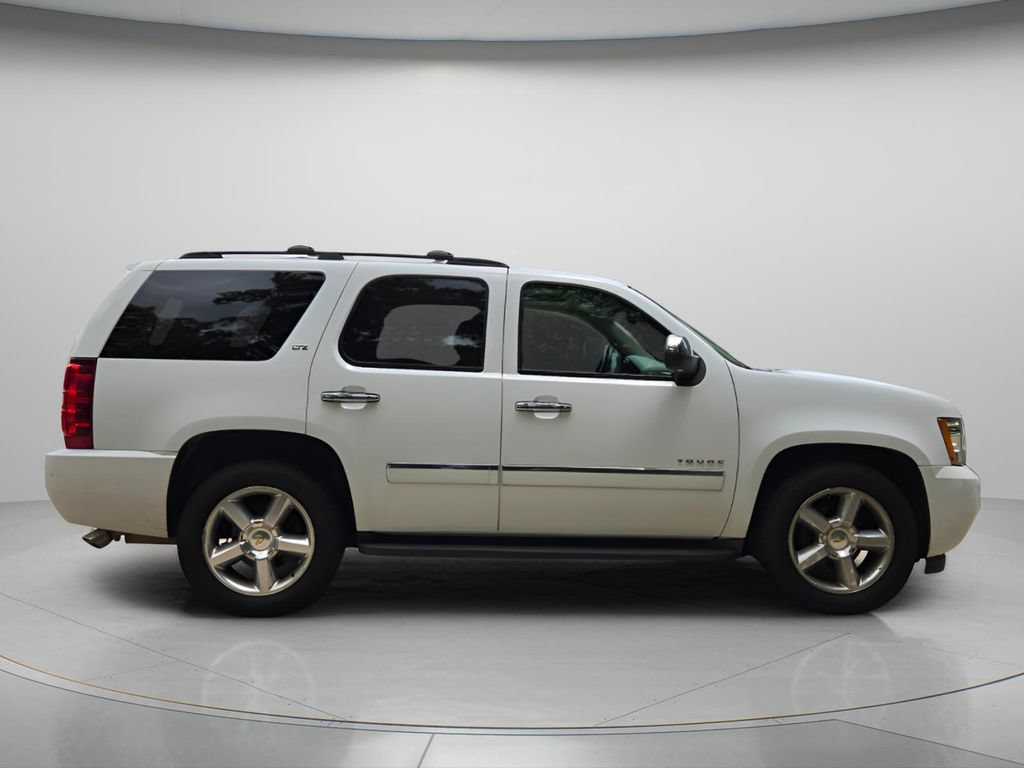 Used 2011 Chevrolet Tahoe LTZ RWD image 6