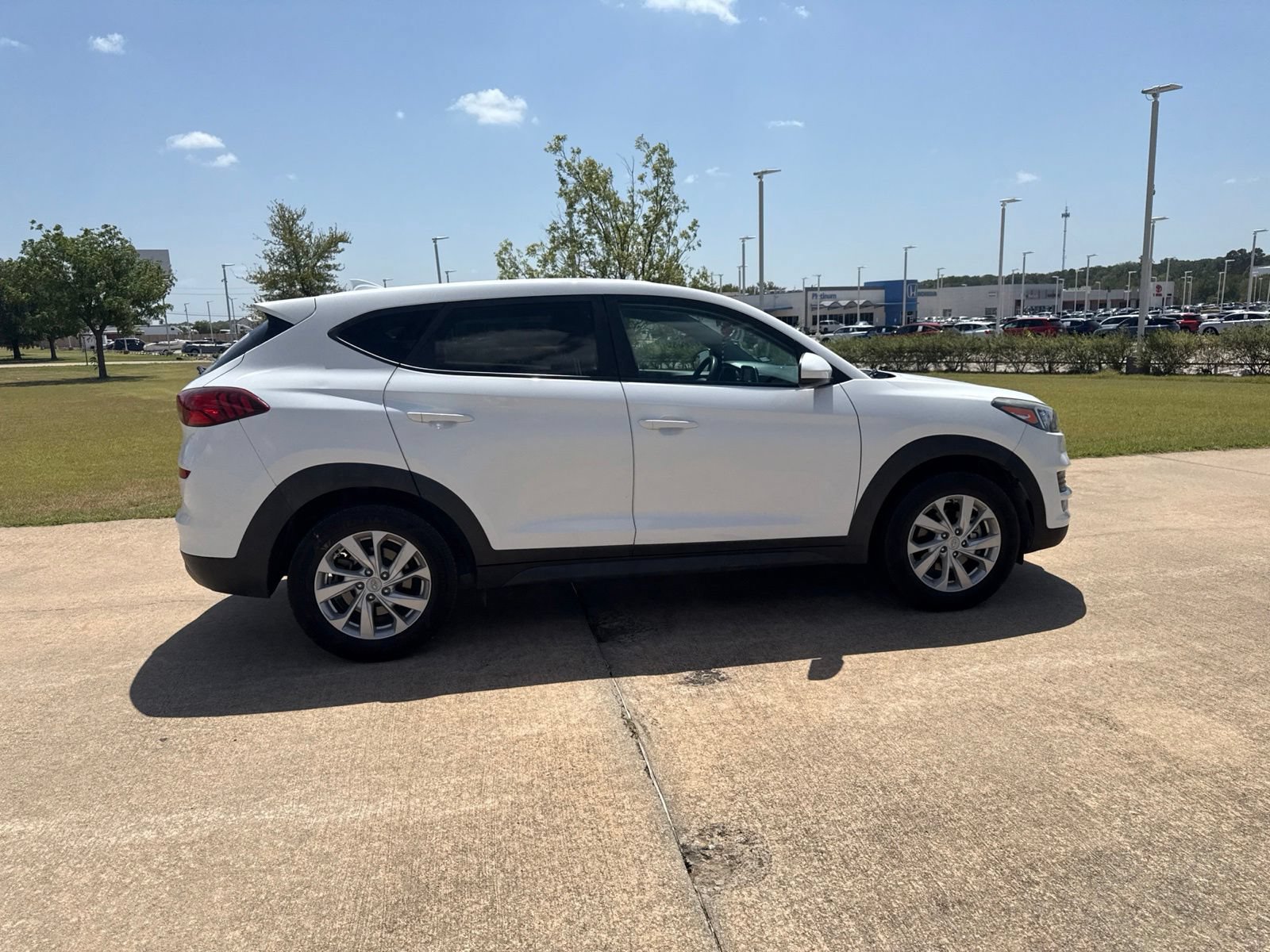 Used 2020 Hyundai Tucson SE w/ Cargo Package FWD image 13