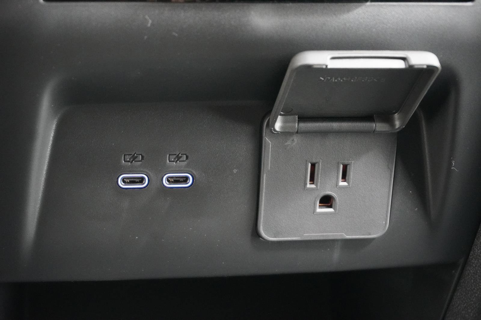 New 2026 Chevrolet Traverse Z71 w/ Enhanced Driving Package AWD/4WD image 43