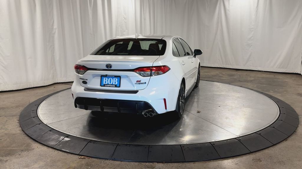 Used 2024 Toyota Corolla SE image 9
