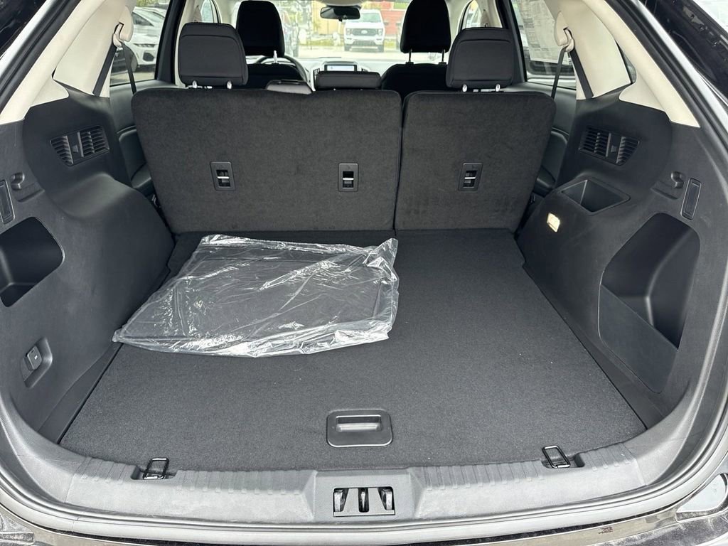 New 2024 Ford Edge SE w/ Black Appearance Package image 21