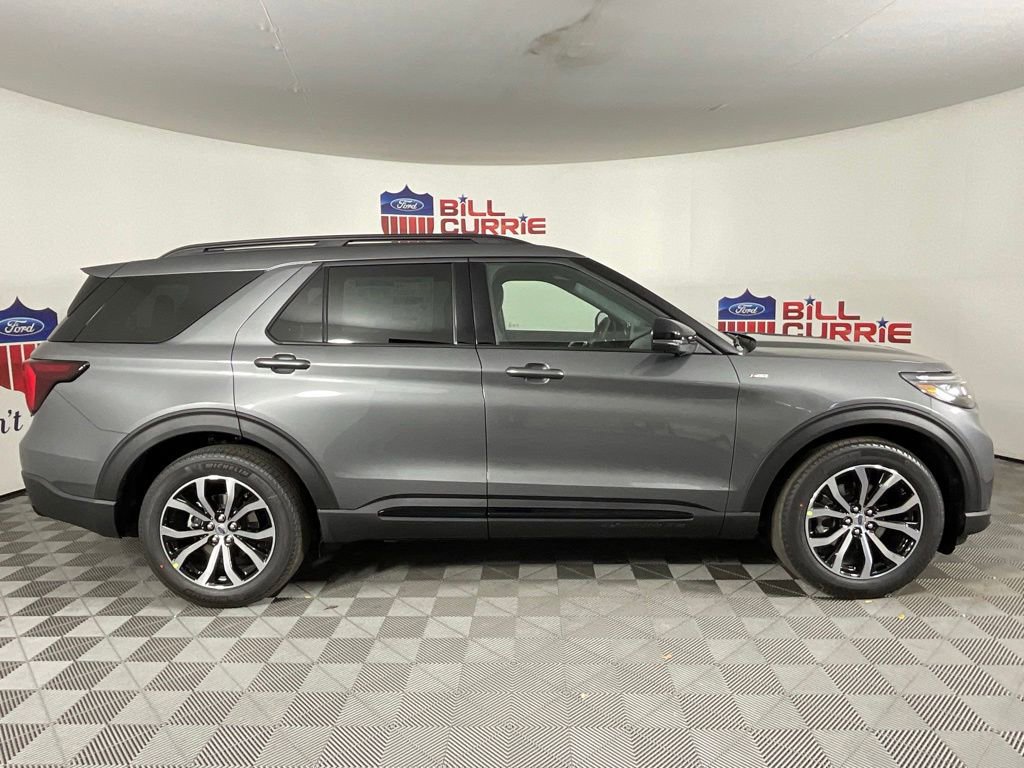 New 2026 Ford Explorer ST-Line RWD image 2