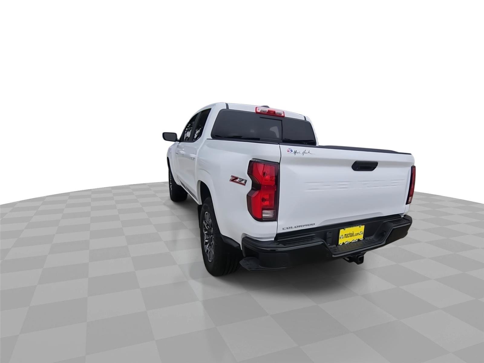 Used 2025 Chevrolet Colorado Z71 AWD/4WD image 7