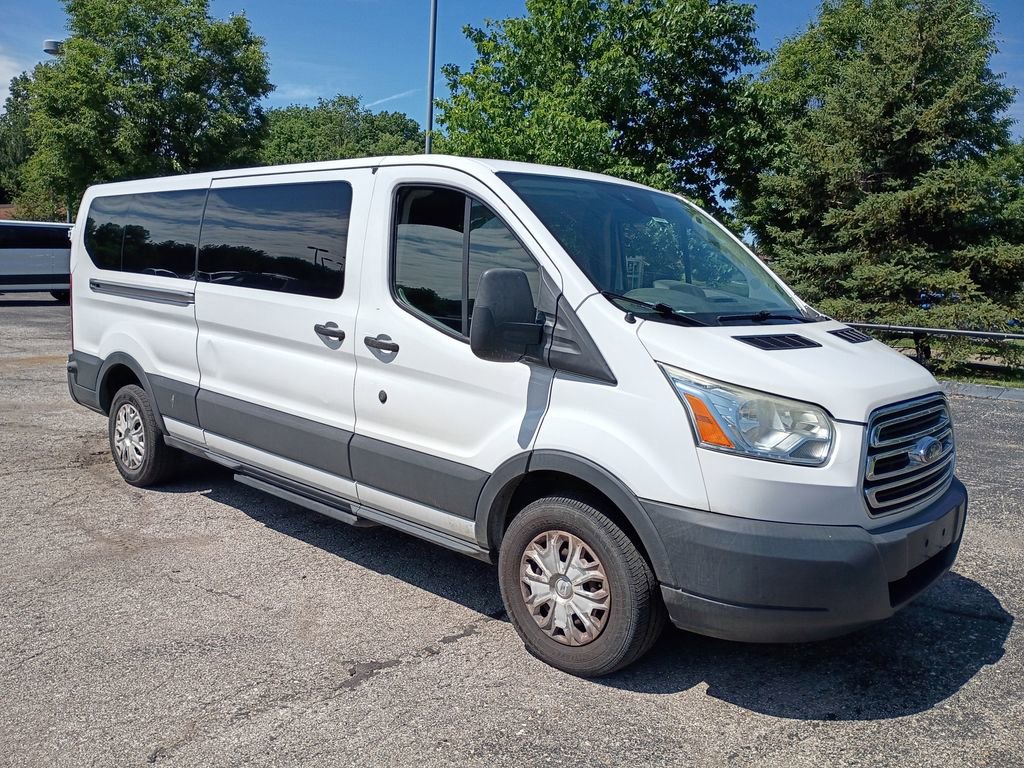 Used 2017 Ford Transit 350 XLT RWD image 4