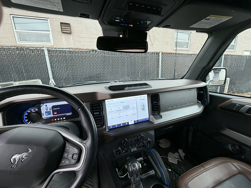 Used 2022 Ford Bronco Outer Banks AWD/4WD image 7