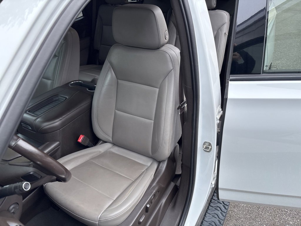 Used 2021 Chevrolet Tahoe Z71 w/ Z71 Off-Road Package image 3