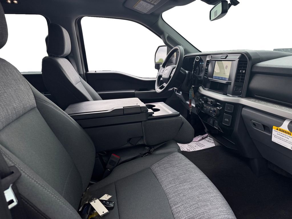 New 2025 Ford F450 XLT w/ XLT Value Package image 18