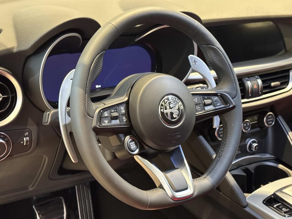 New 2026 Alfa Romeo Stelvio Sprint w/ Convenience Package AWD/4WD image 9