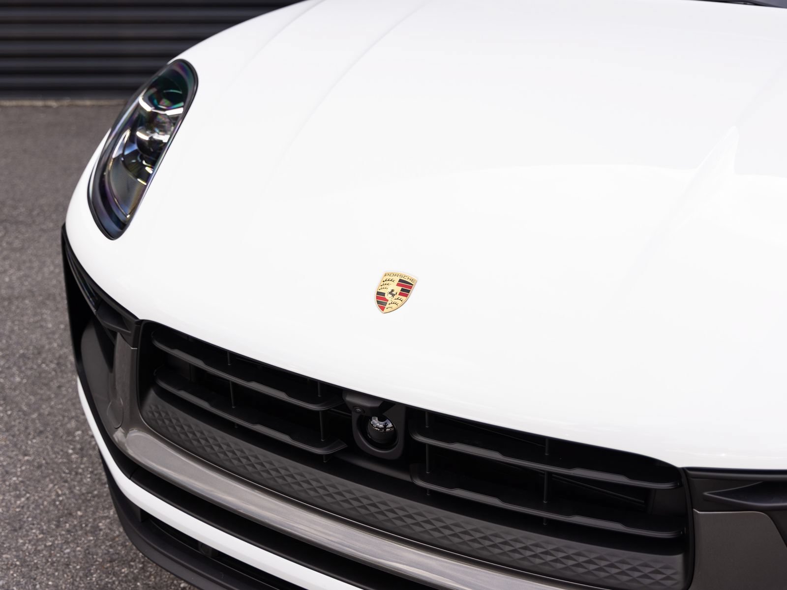 New 2026 Porsche Macan Turbo AWD/4WD image 10