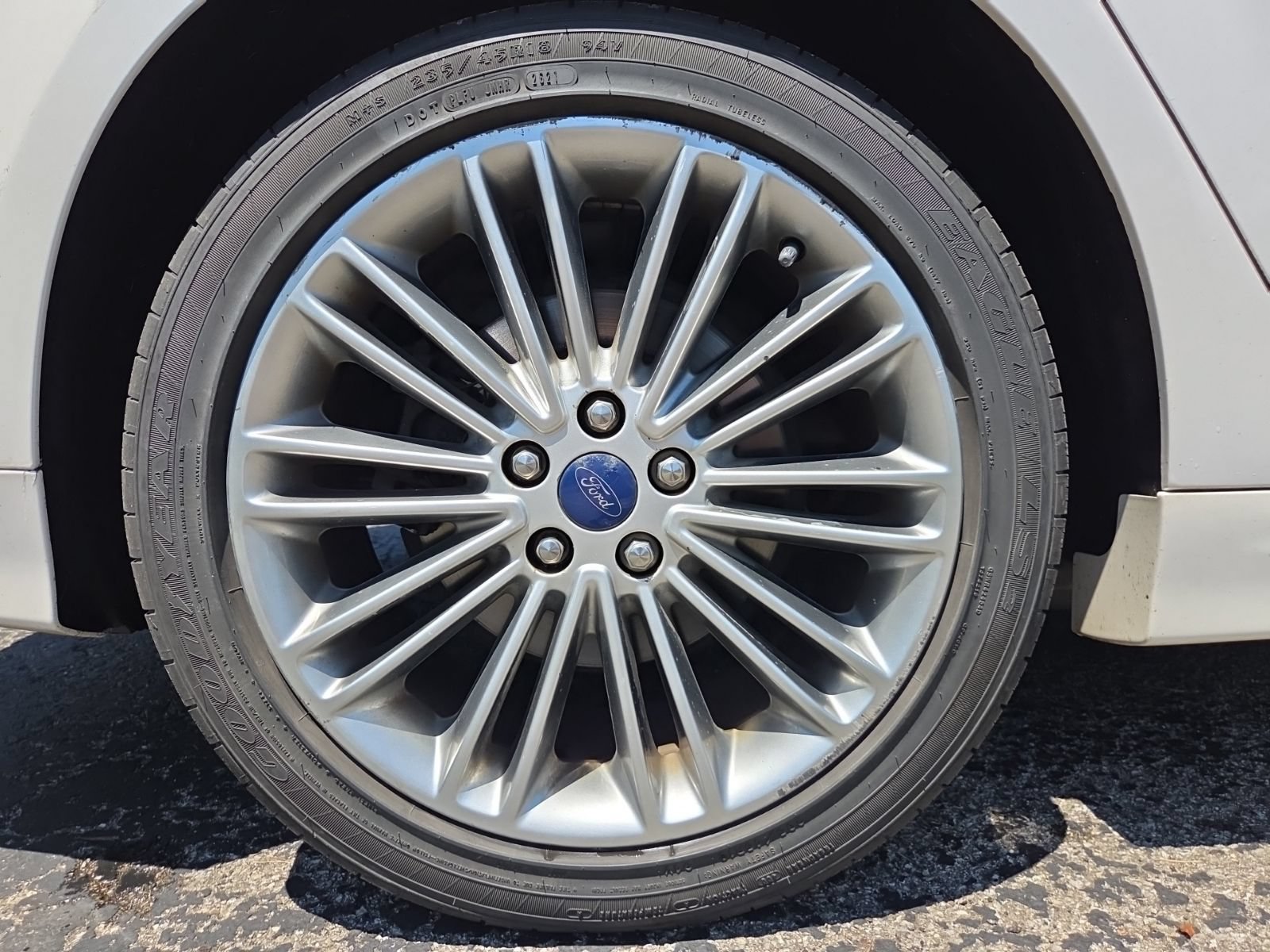 Used 2013 Ford Fusion SE FWD image 11