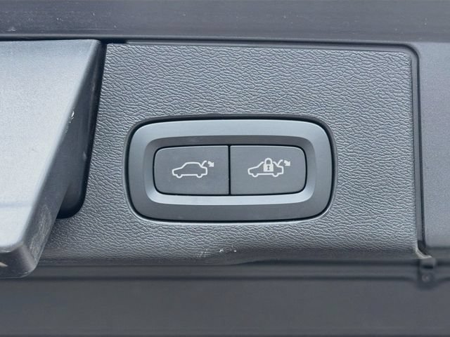 Used 2019 Volvo XC60 T6 Inscription AWD/4WD image 14