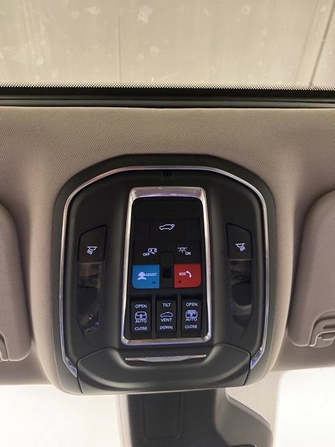 Used 2024 Jeep Wagoneer Series II w/ Convenience Group I AWD/4WD image 18
