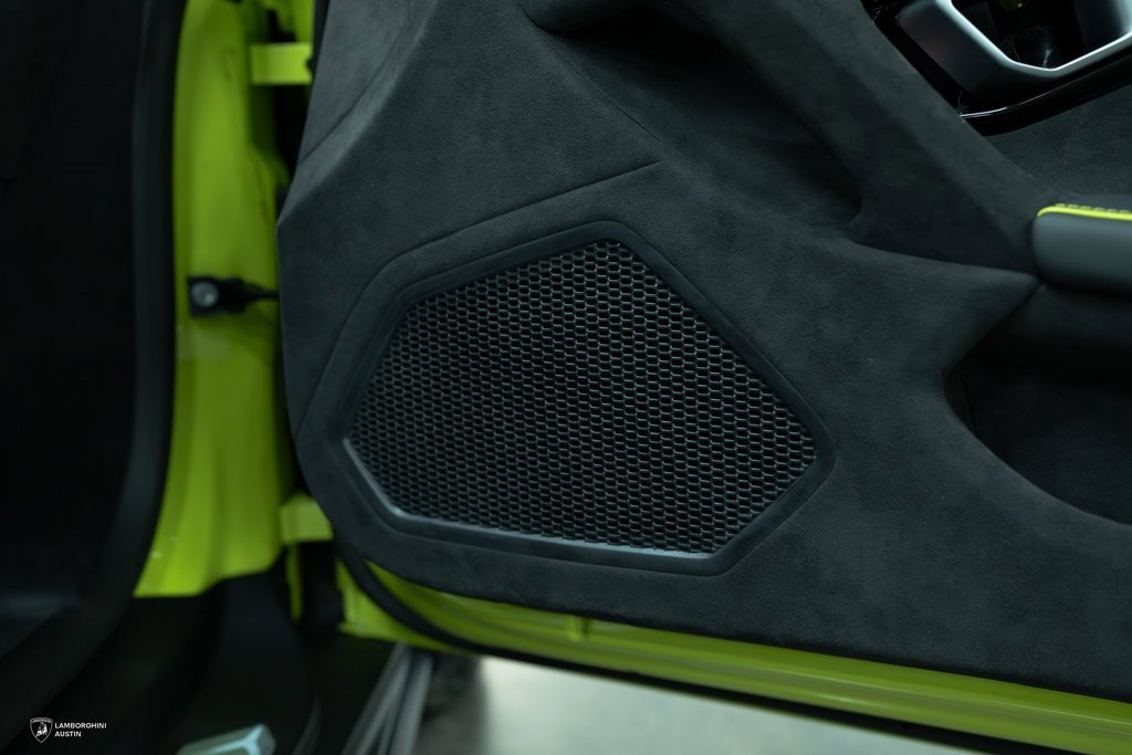 Used 2024 Lamborghini Huracan Sterrato image 41