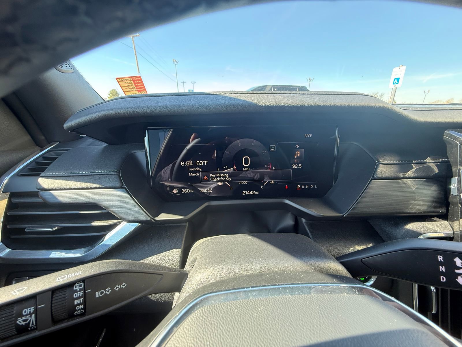 Used 2025 GMC Acadia Elevation image 13