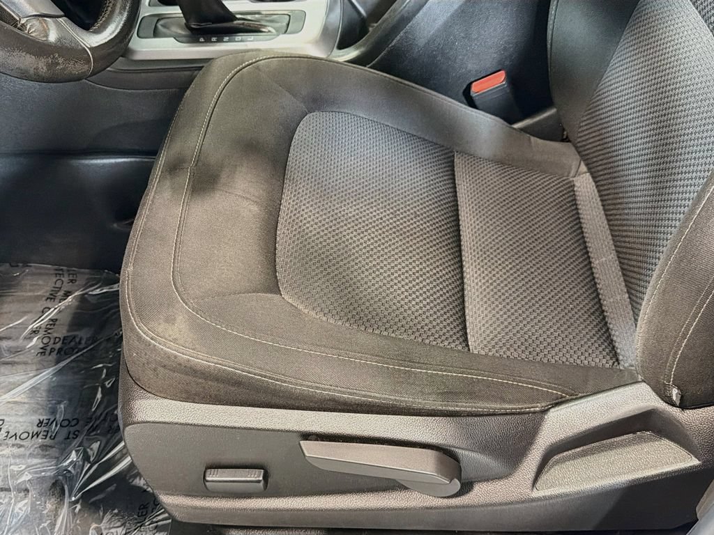 Used 2022 Chevrolet Colorado LT w/ Fleet Safety Package RWD image 18