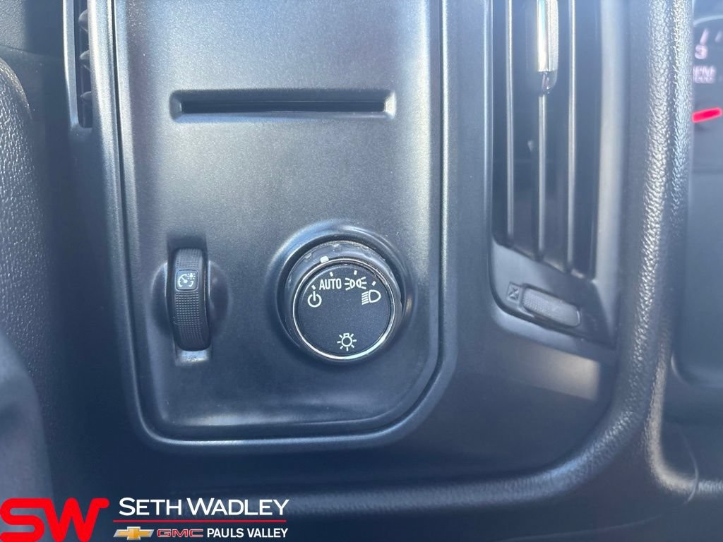 Used 2018 Chevrolet Silverado 1500 W/T w/ Trailering Package AWD/4WD image 12