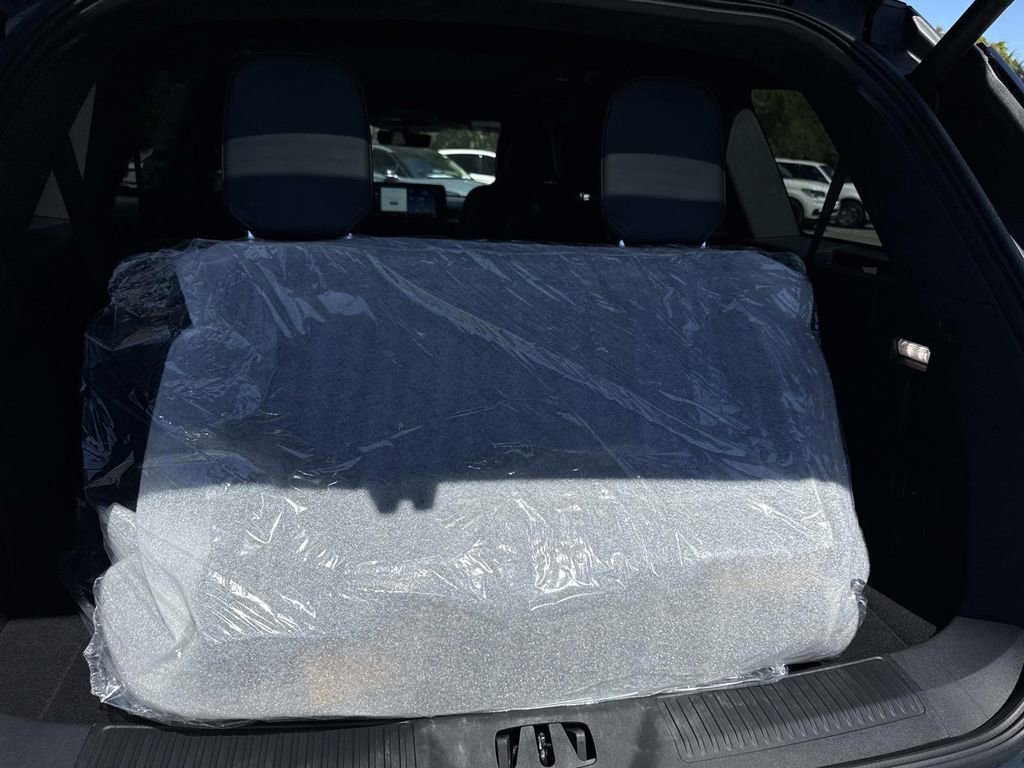 New 2025 Lincoln Aviator Black Label image 11