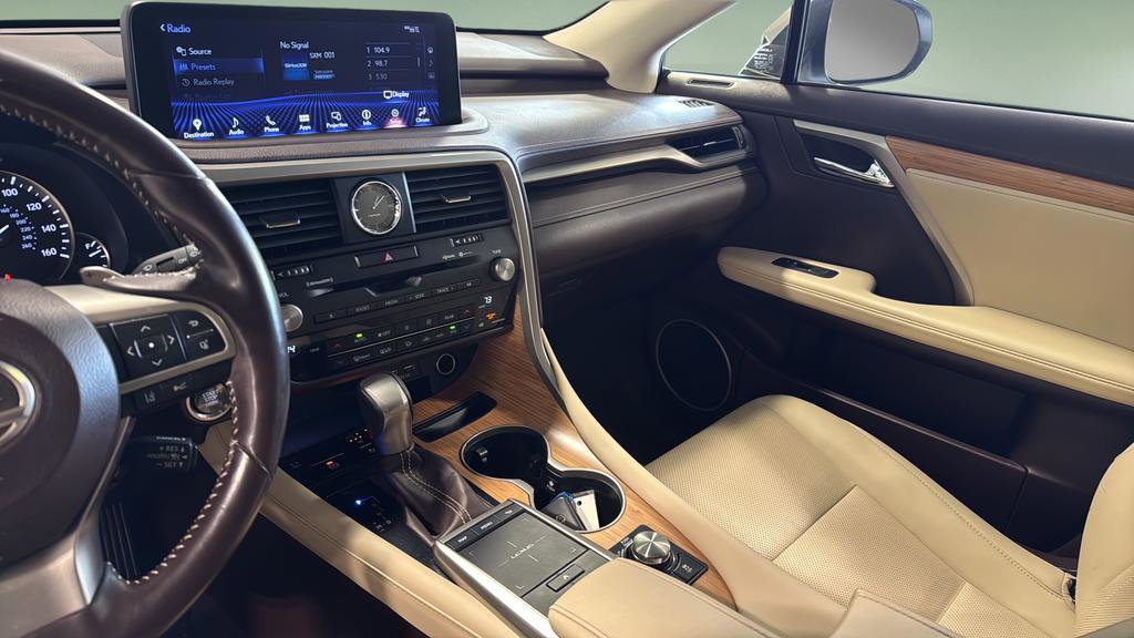 Used 2020 Lexus RX 350L Premium w/ Premium Package image 27