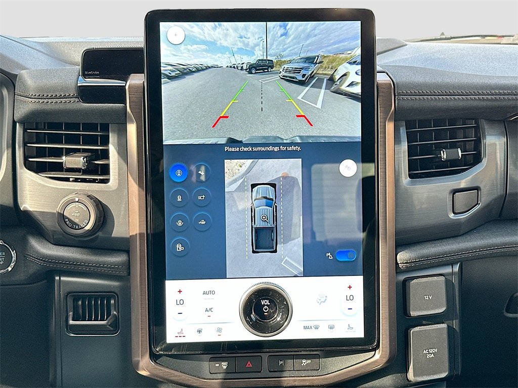 Used 2025 Ford F150 Lightning Lariat image 14