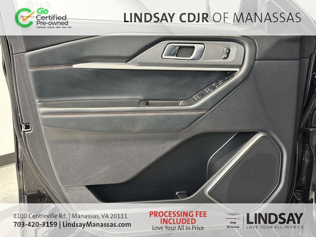 Used 2025 Ford Explorer ST-Line RWD image 17