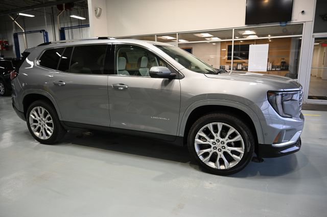 New 2026 GMC Acadia Denali w/ Super Cruise Package image 4