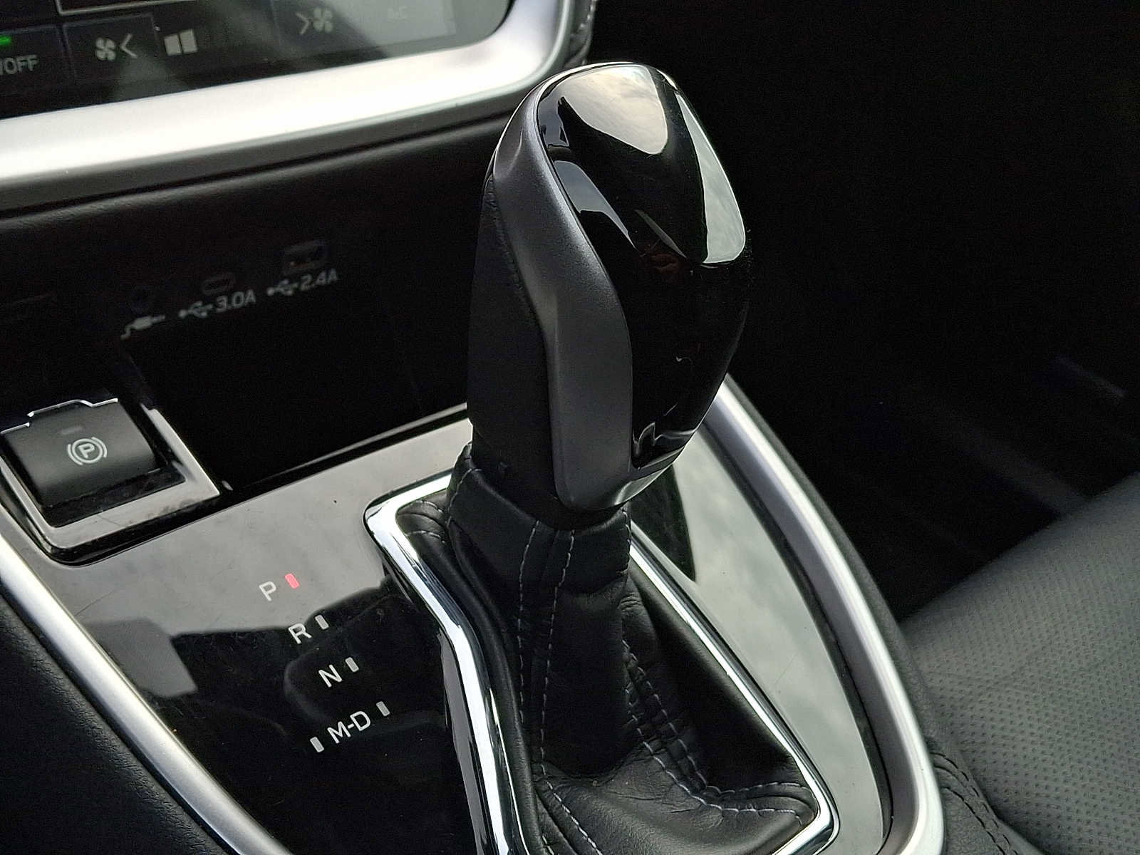 Used 2023 Subaru Outback Limited AWD/4WD image 13