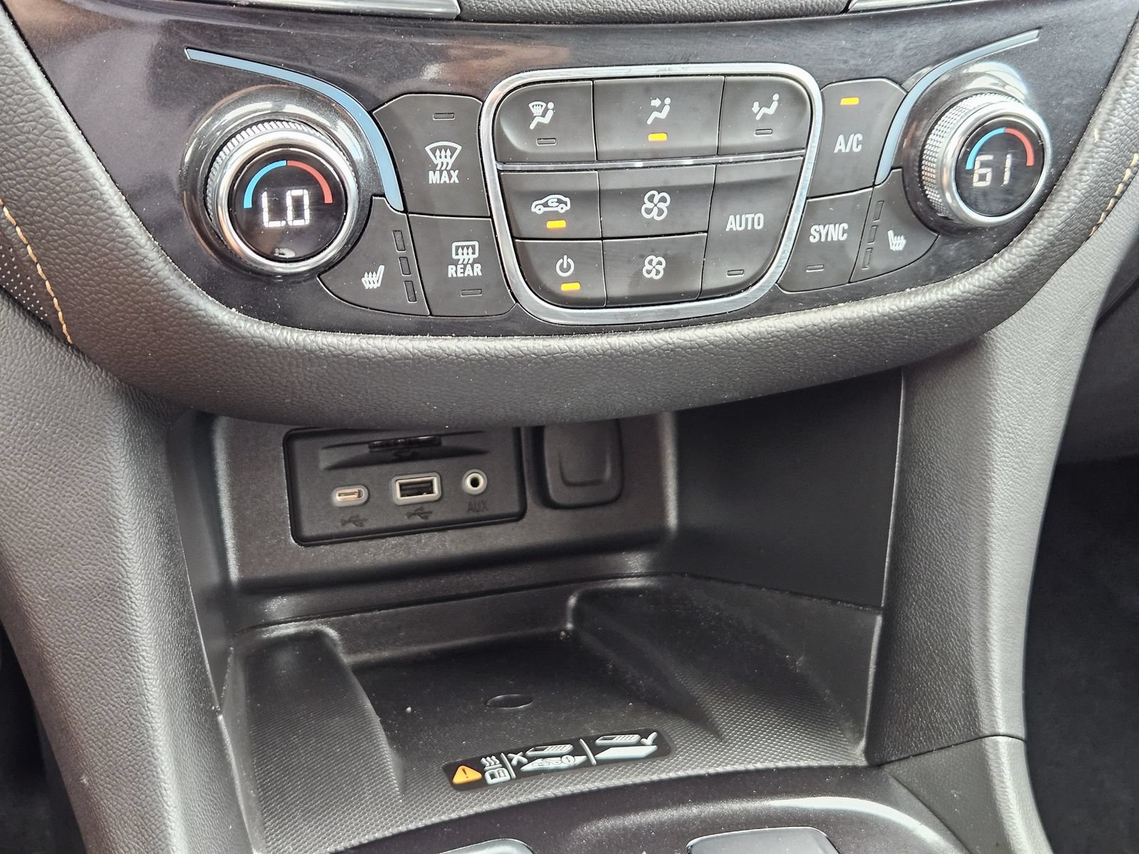 Certified 2023 Chevrolet Equinox Premier FWD image 22