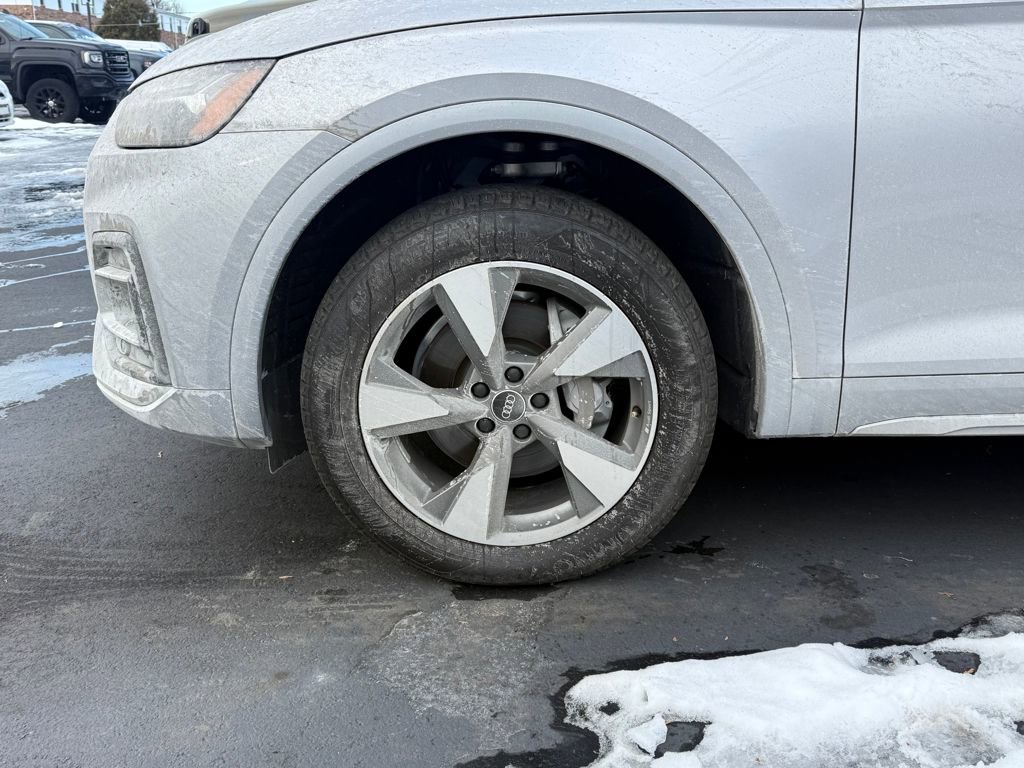 Used 2022 Audi Q5 2.0T Premium Plus w/ Premium Plus Package image 9