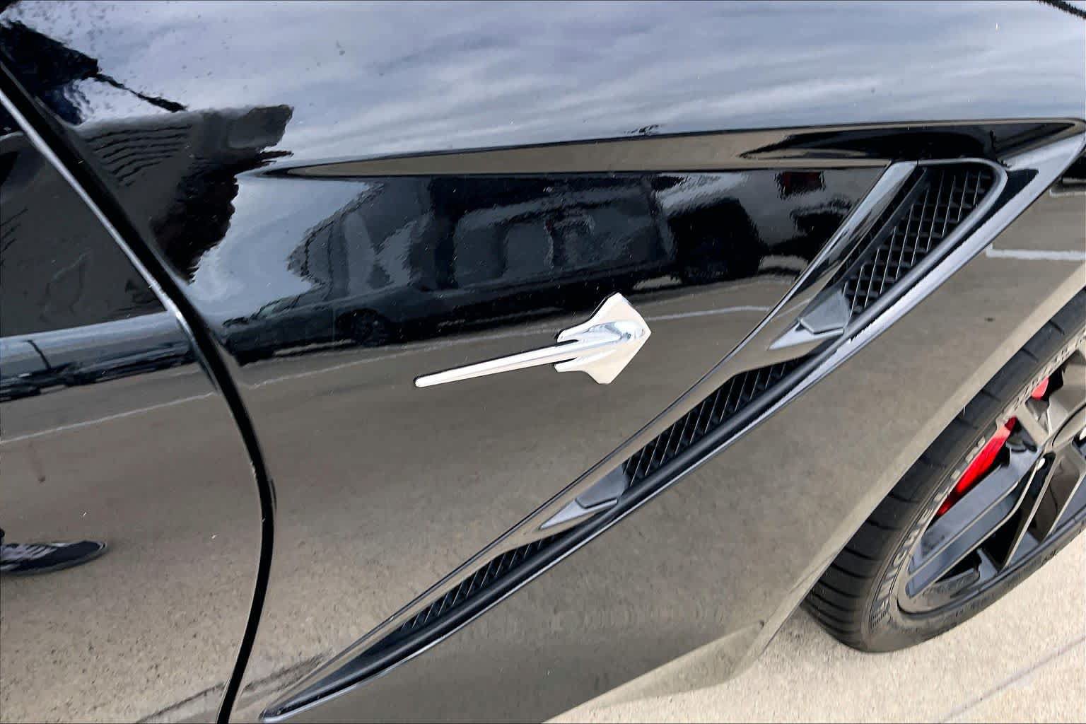 Used 2016 Chevrolet Corvette Stingray Coupe RWD image 9