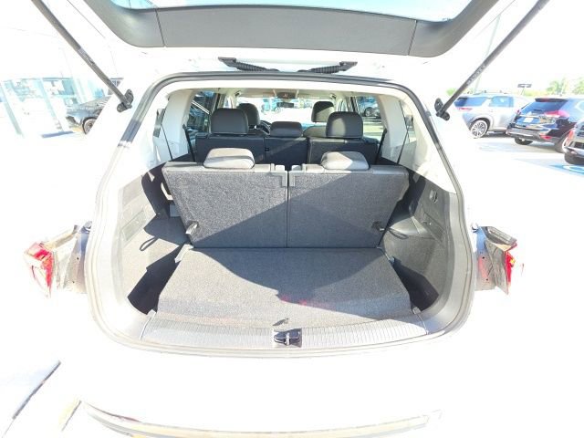 Used 2023 Volkswagen Tiguan SE image 25