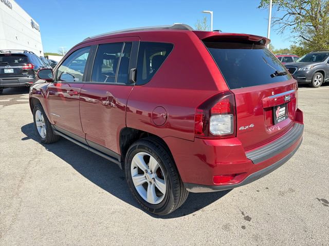 Used 2017 Jeep Compass Latitude image 3