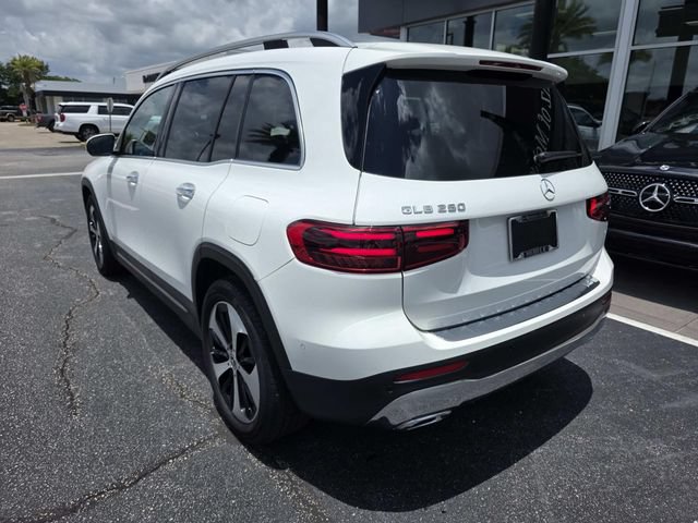 Certified 2025 Mercedes-Benz GLB 250 image 8