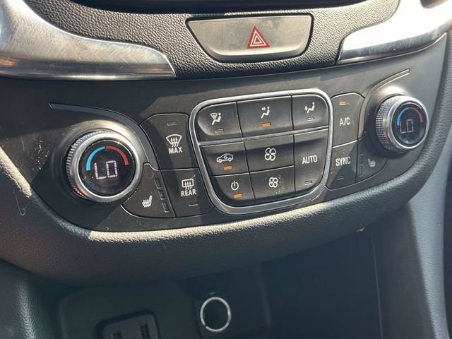 Used 2018 Chevrolet Equinox LT w/ Sun & Infotainment Package AWD/4WD image 32