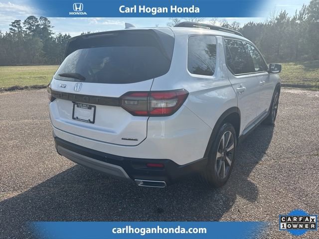 Used 2024 Honda Pilot Touring image 3