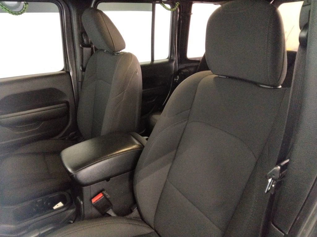 Used 2021 Jeep Wrangler Unlimited Sport image 32