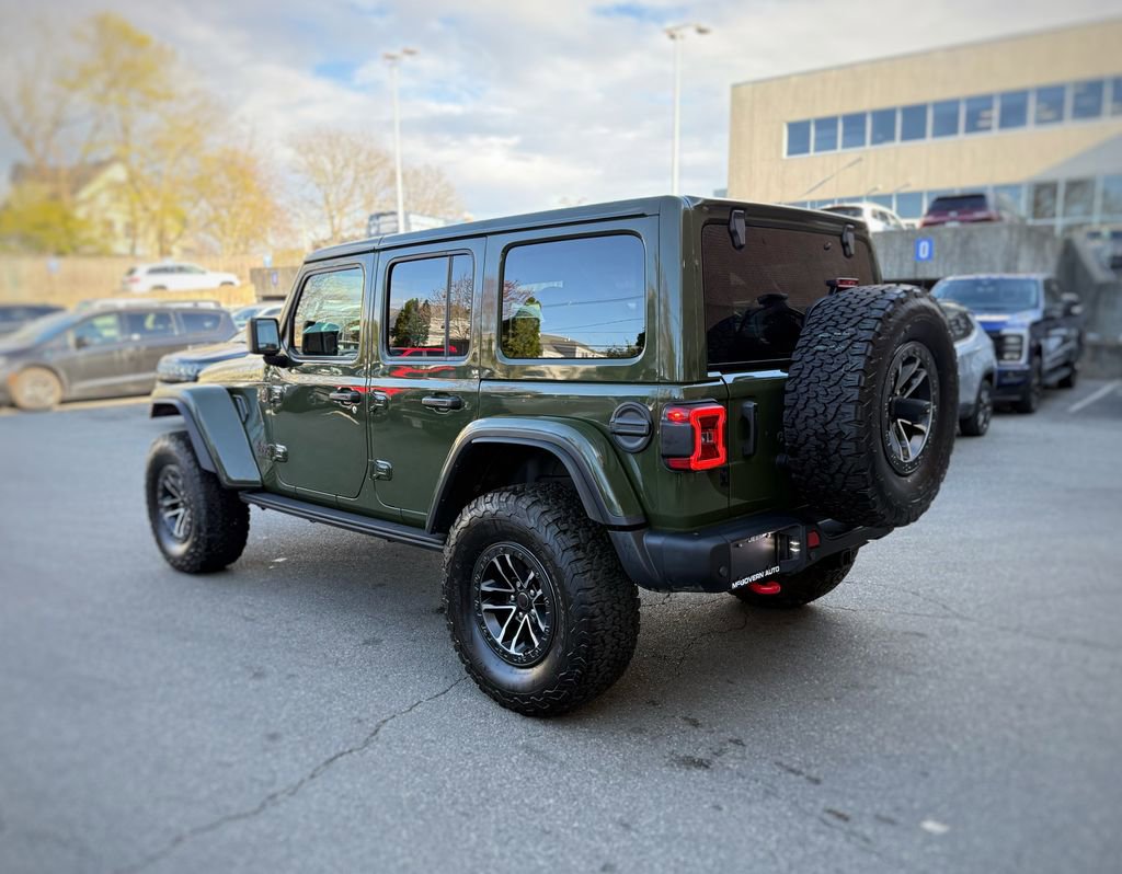 Used 2024 Jeep Wrangler Unlimited Rubicon AWD/4WD image 14
