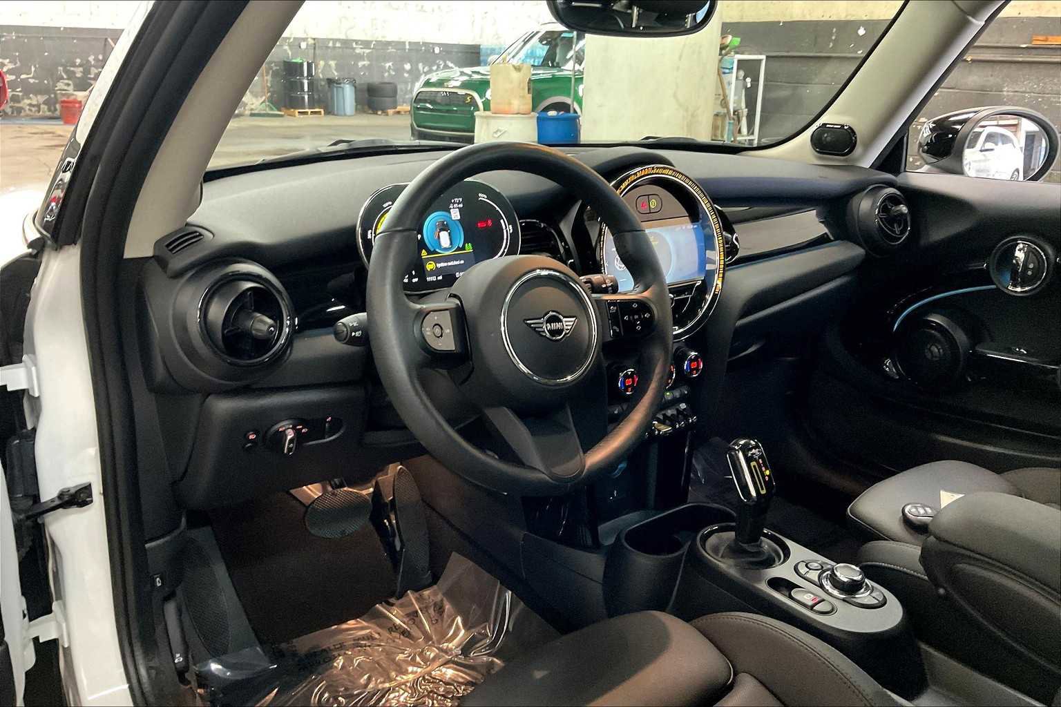 Used 2024 MINI Cooper SE image 17