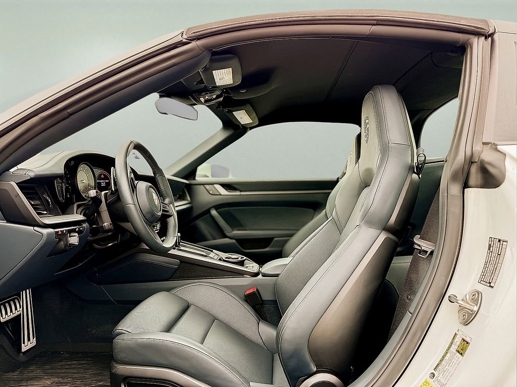 Used 2024 Porsche 911 Targa 4 w/ Premium Package image 17