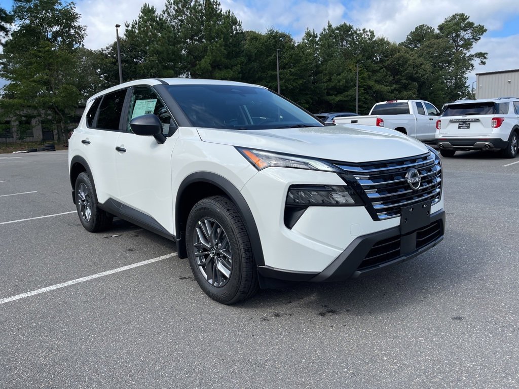 New 2026 Nissan Rogue S image 5