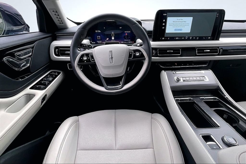 Used 2026 Lincoln Aviator 2WD image 10