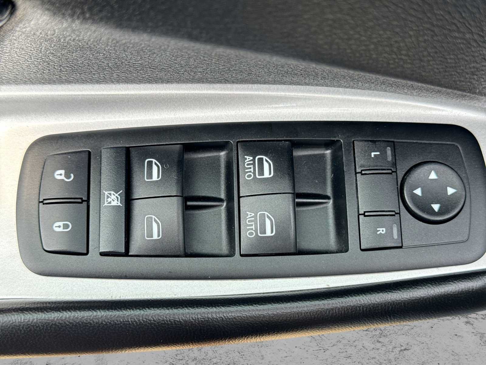Used 2014 Dodge Journey Limited w/ Driver Convenience Group AWD/4WD image 16