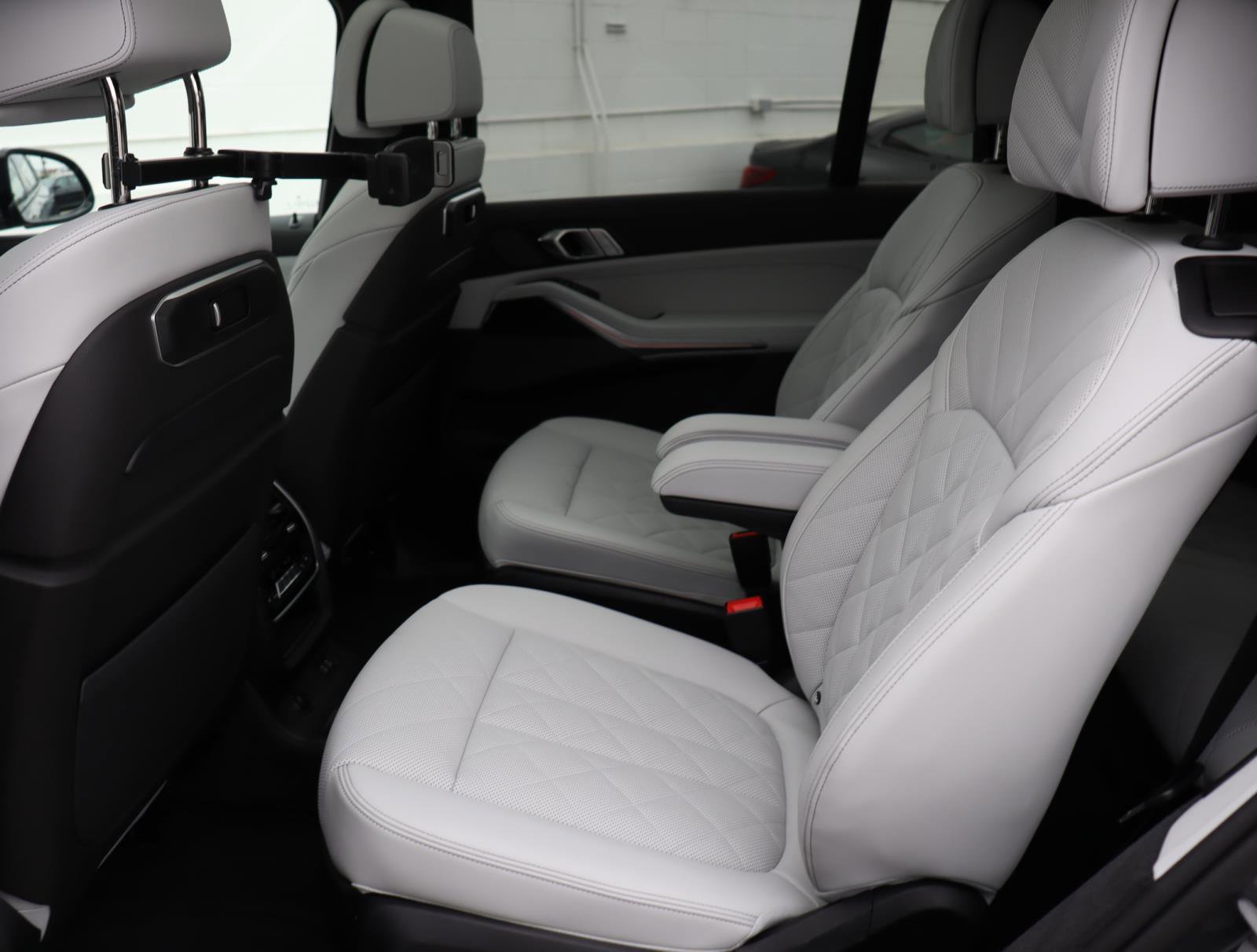 Used 2026 BMW X7 xDrive40i w/ Dynamic Handling Package image 15