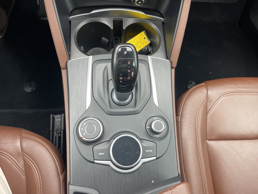 Used 2018 Alfa Romeo Stelvio AWD image 24