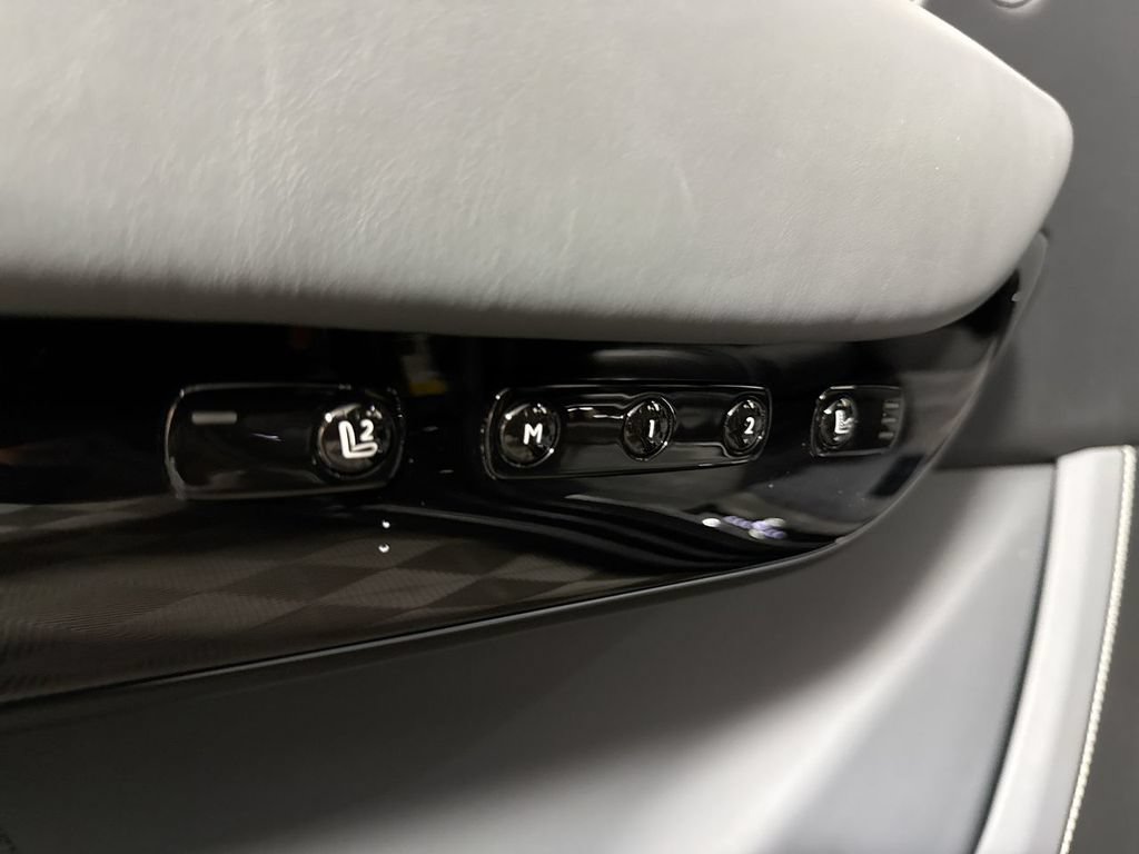 Used 2020 Rolls-Royce Cullinan AWD/4WD image 28